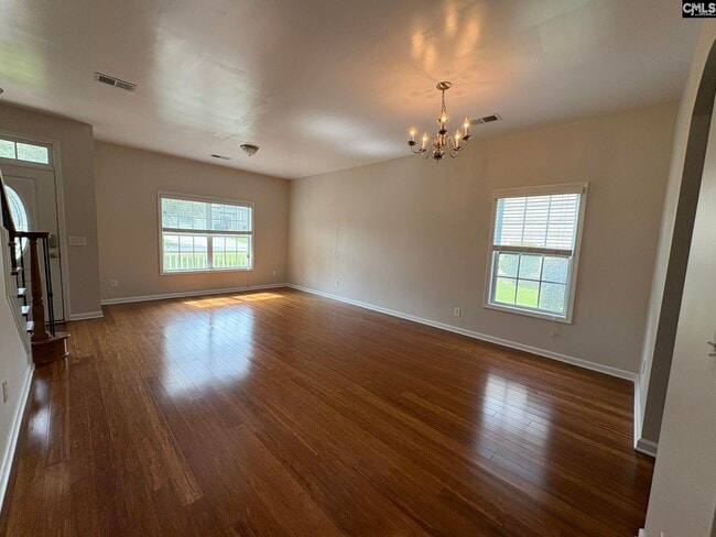 Building Photo - 137 Rossmore Dr