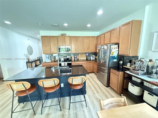 Building Photo - 2945 SE 3rd St