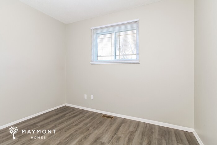 Building Photo - 736 Marbea Dr