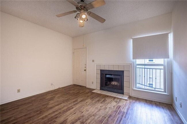Building Photo - 2414 Longview St
