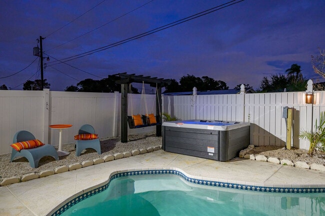 Building Photo - 507 Shore Dr