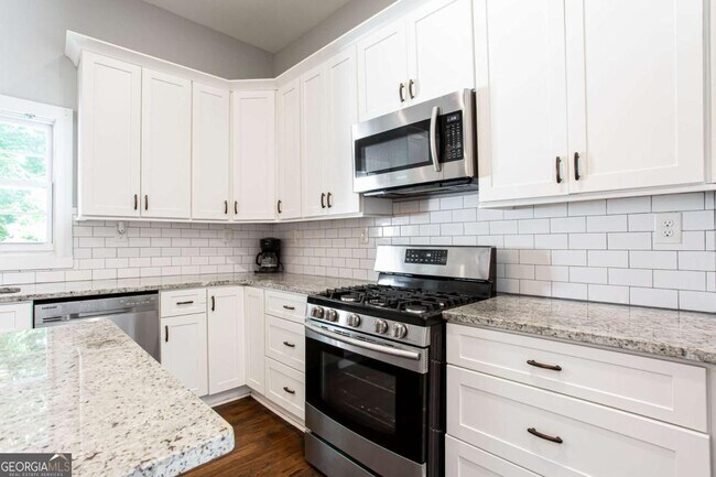 Building Photo - 1583 Elixir Ave SW
