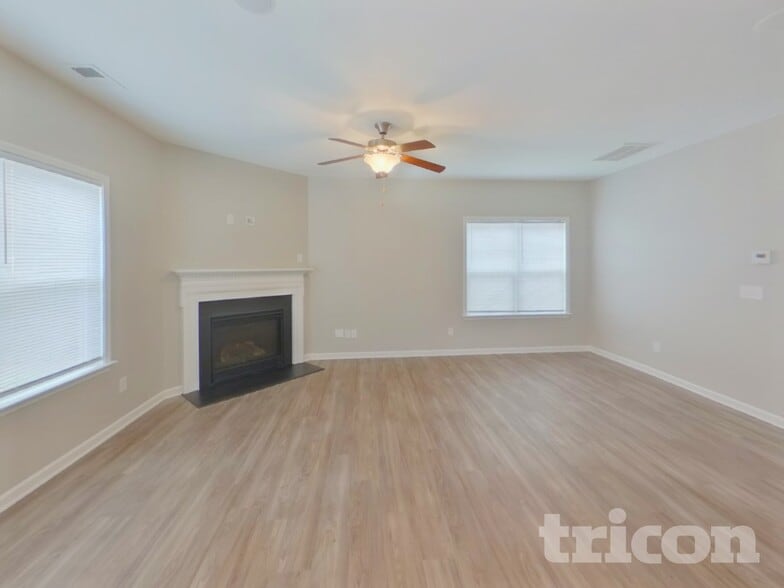 Building Photo - 9 Routhland Ct
