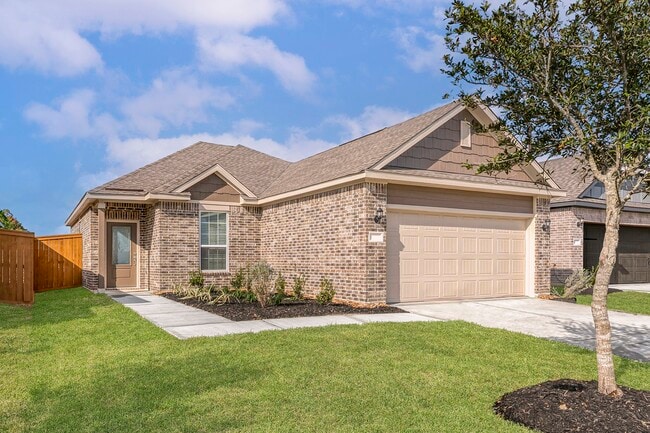 Primary Photo - 1035 Rosewood Trl