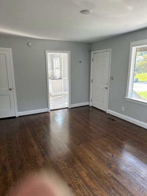 Building Photo - 603 Brunson Ave