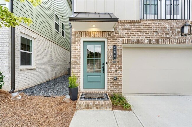 Building Photo - 102 Pinecone Pkwy