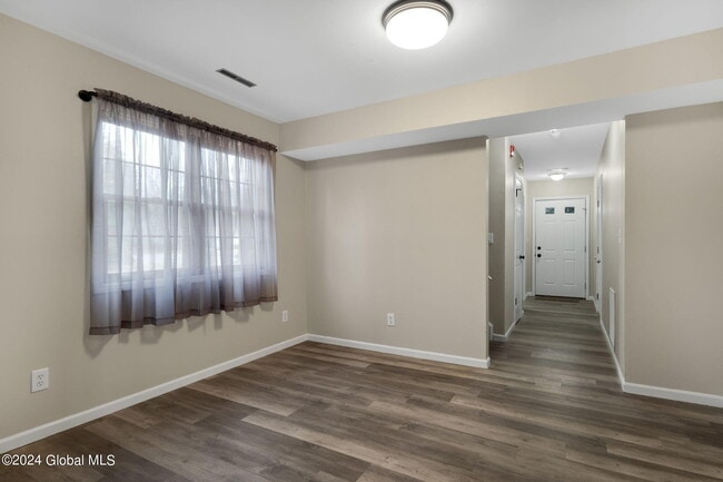 Building Photo - 3 Terry Ct