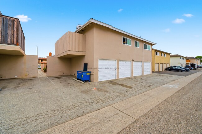 Building Photo - 7280 Corsican Dr
