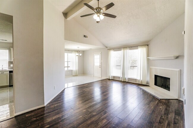 Building Photo - 16915 Pheasant Ridge Dr