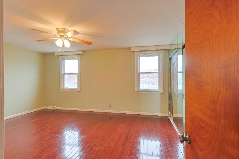 Building Photo - 2421 Vista St