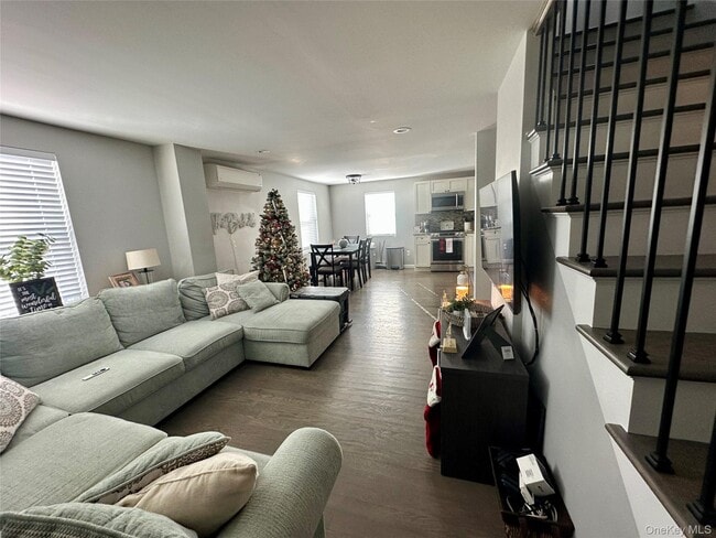 Building Photo - 1101 NY-17