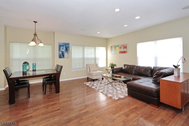 Building Photo - 1408 Norwood Way