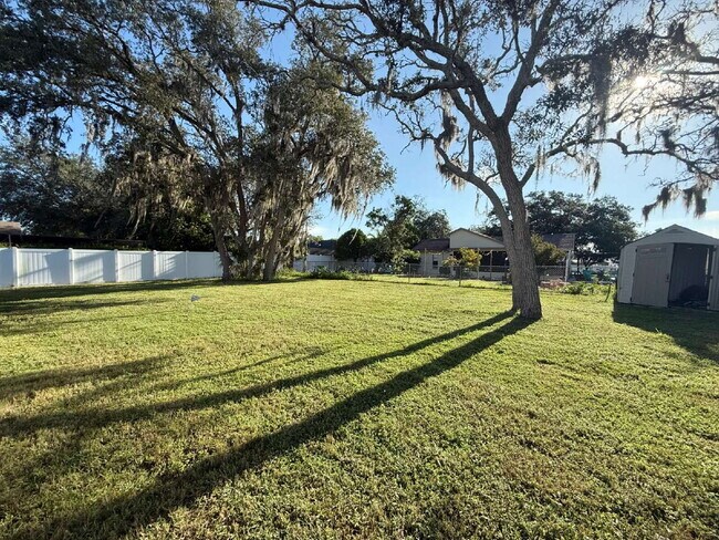 Building Photo - 8023 Wooden Dr