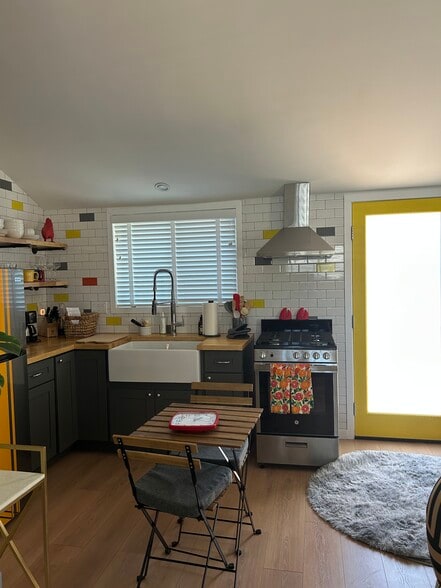 Building Photo - 22116 Gilmore St