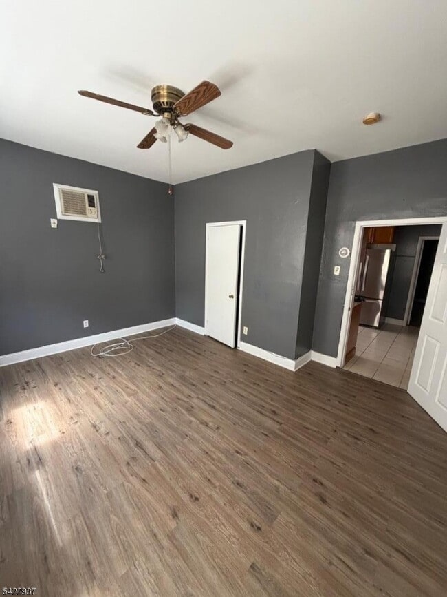 Building Photo - 32 Rosehill Pl