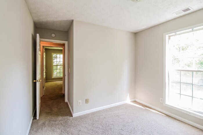 Building Photo - 3328 River Run Trail