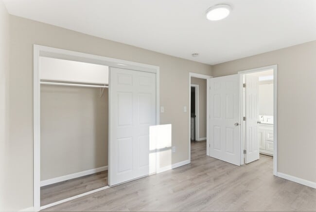 Building Photo - 365 Old Dandridge Pike