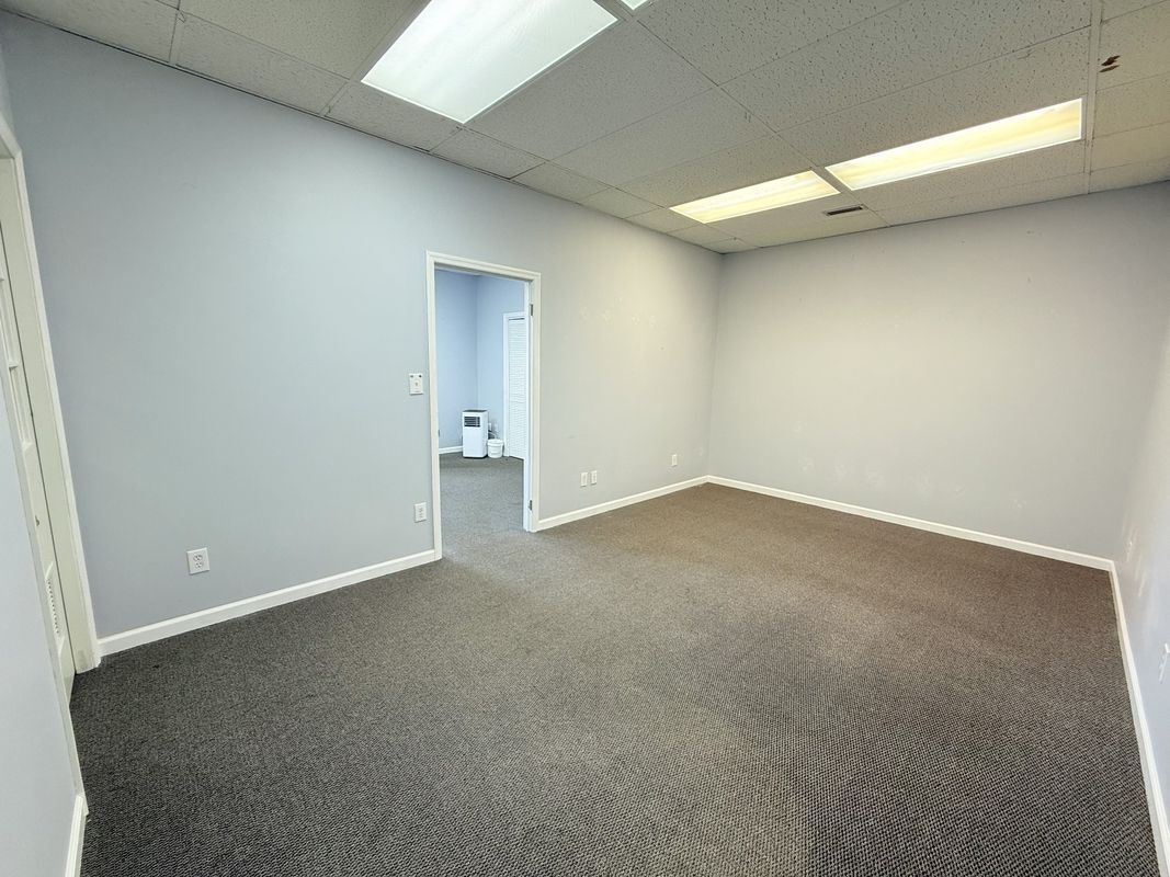 Building Photo - 311 N Jackson St