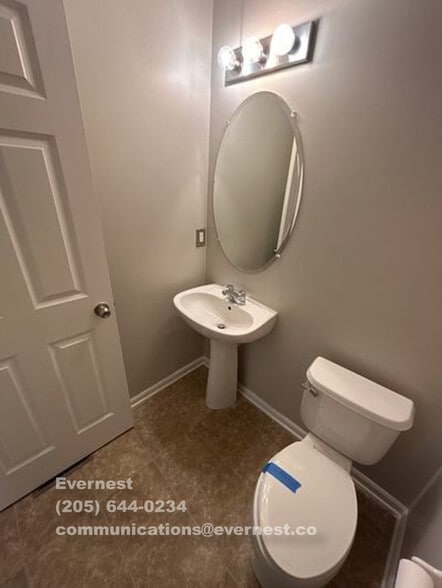 Building Photo - 1208 Green Dr