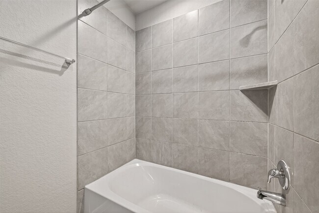 Building Photo - 7558 Highland Chase Dr