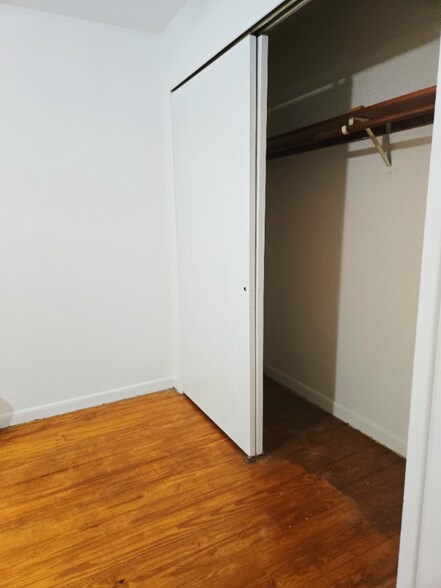 Building Photo - 11756 SE 62nd Ave