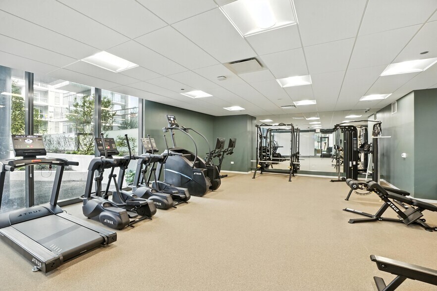 Building Photo - 1729 S Michigan Ave