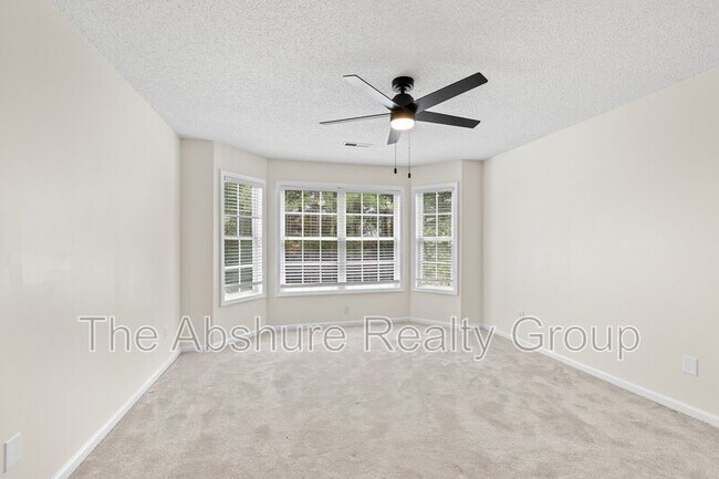 Building Photo - 4224 Lake Woodard Dr
