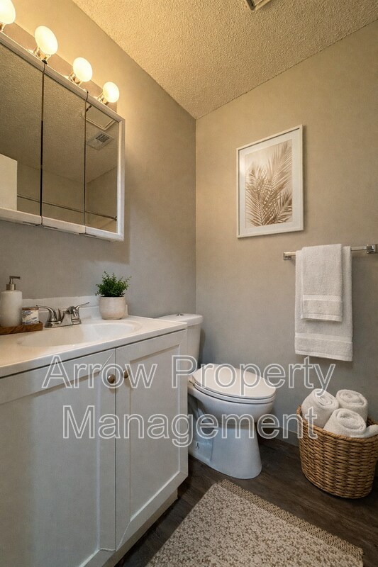 Building Photo - 1820 F St