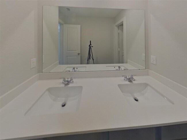 Building Photo - 22820 Terrazzo Dr