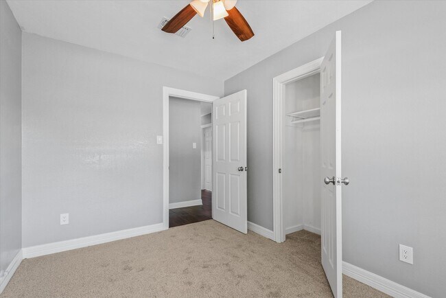 Building Photo - 6742 Feldspar St