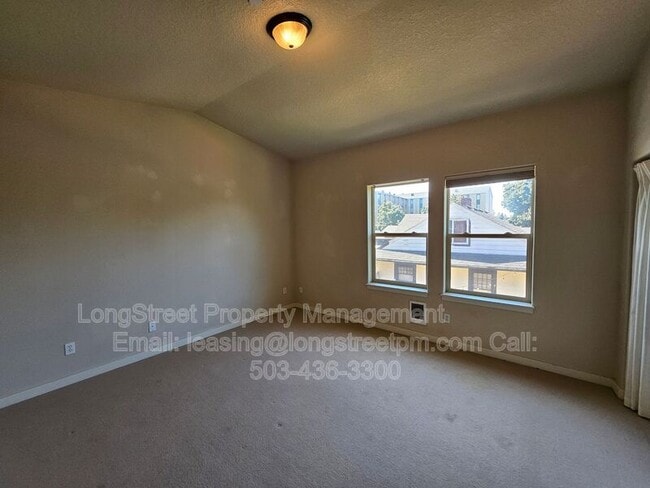 Building Photo - 4411 NE Killingsworth St