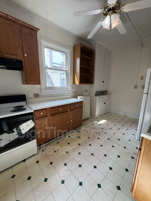Building Photo - 117-121 East Antietam Street - 121 2nd Fl A