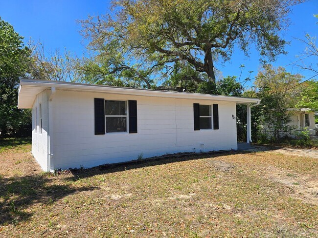 Building Photo - 508 Fairmount Rd