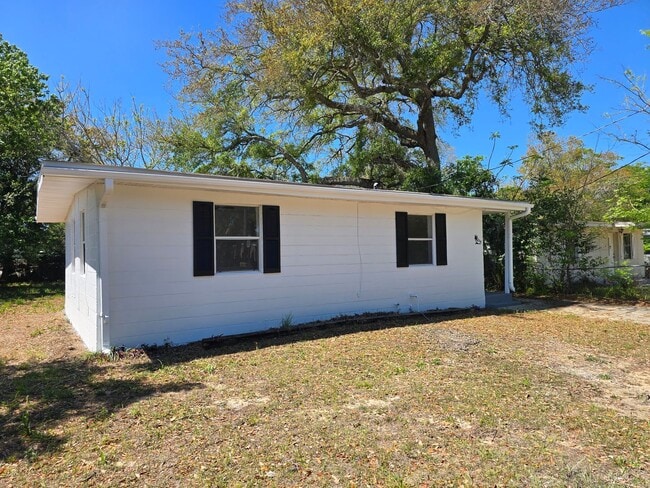 Building Photo - Cozy 2-bedroom, 1-bath home in Daytona Beach