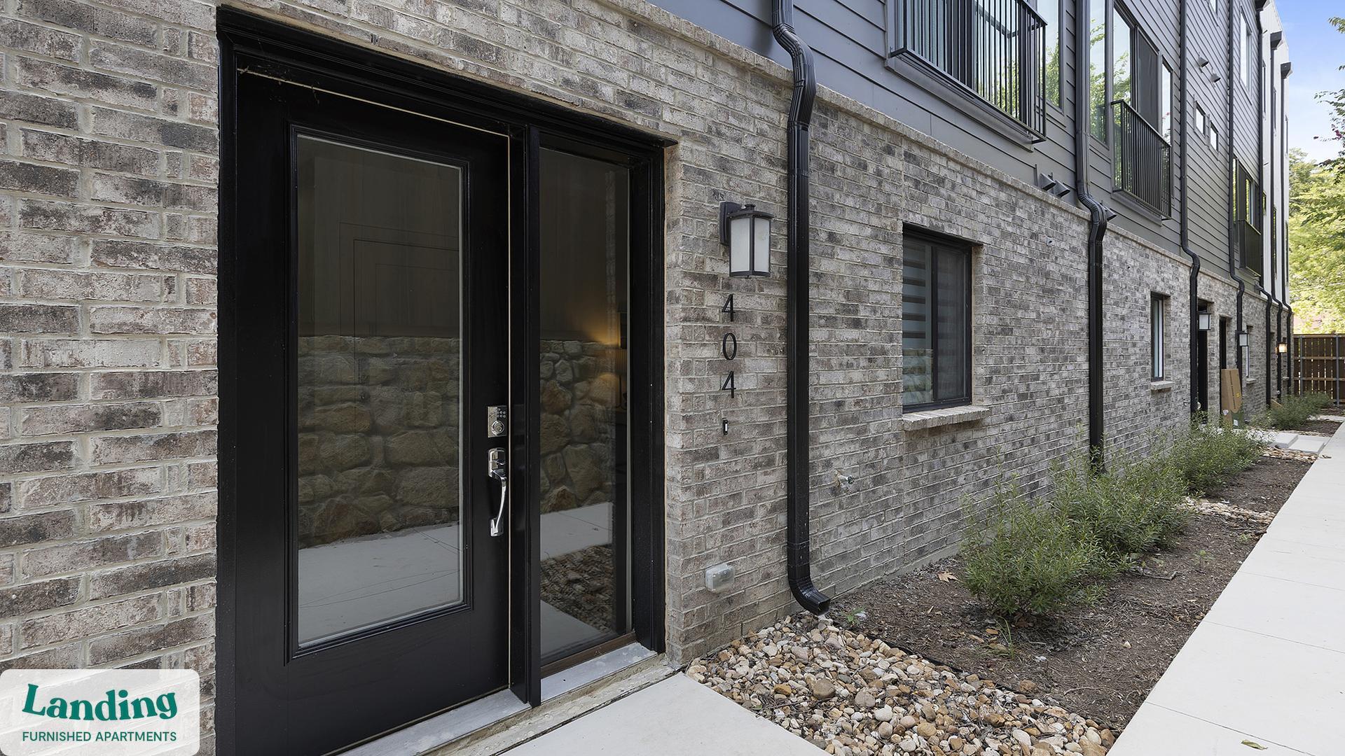 Building Photo - 2206 Arroyo Ave