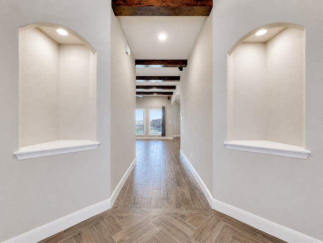 Building Photo - 1609 Calvin Loop