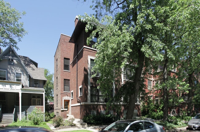 Building Photo - 5316 S Greenwood Ave