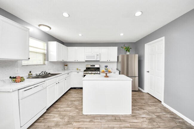 Building Photo - 19215 Terra Forest Ct