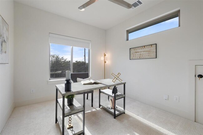 Building Photo - 3145 Chisholm Trail
