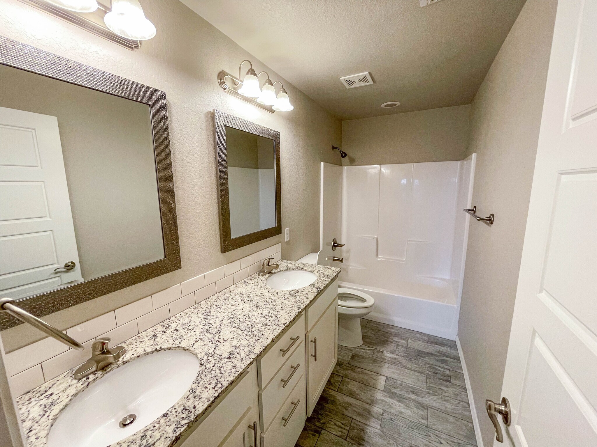 Building Photo - 4175 W Santa Maria Ln