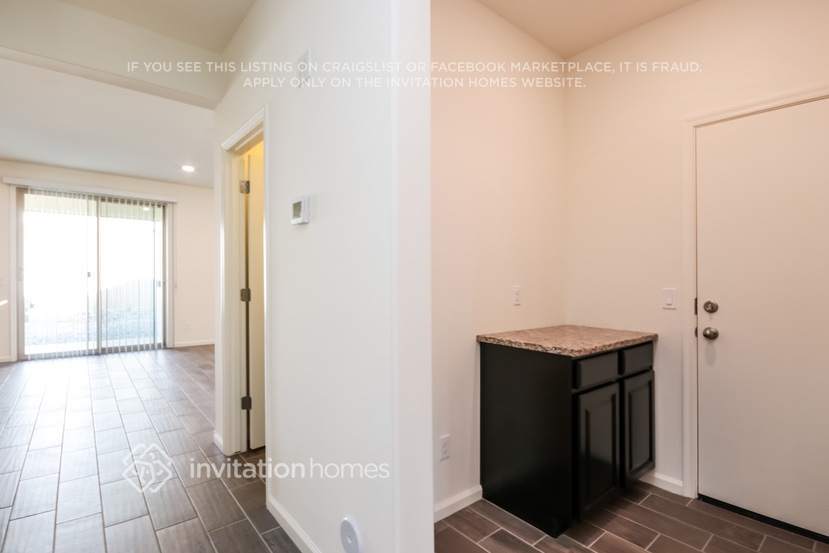 Building Photo - 1738 W Lacewood Pl