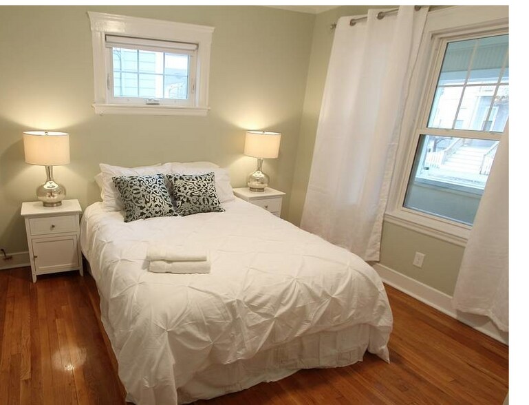 Building Photo - 62 Litchfield St