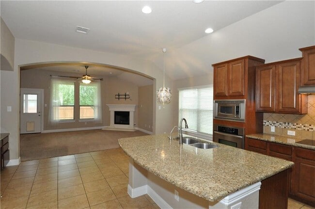 Building Photo - 113 Wallin Farms Dr
