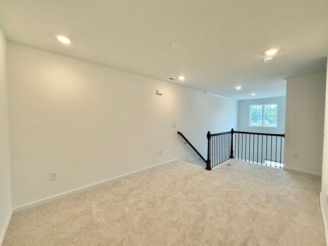 Building Photo - 3111 Allamore Dr