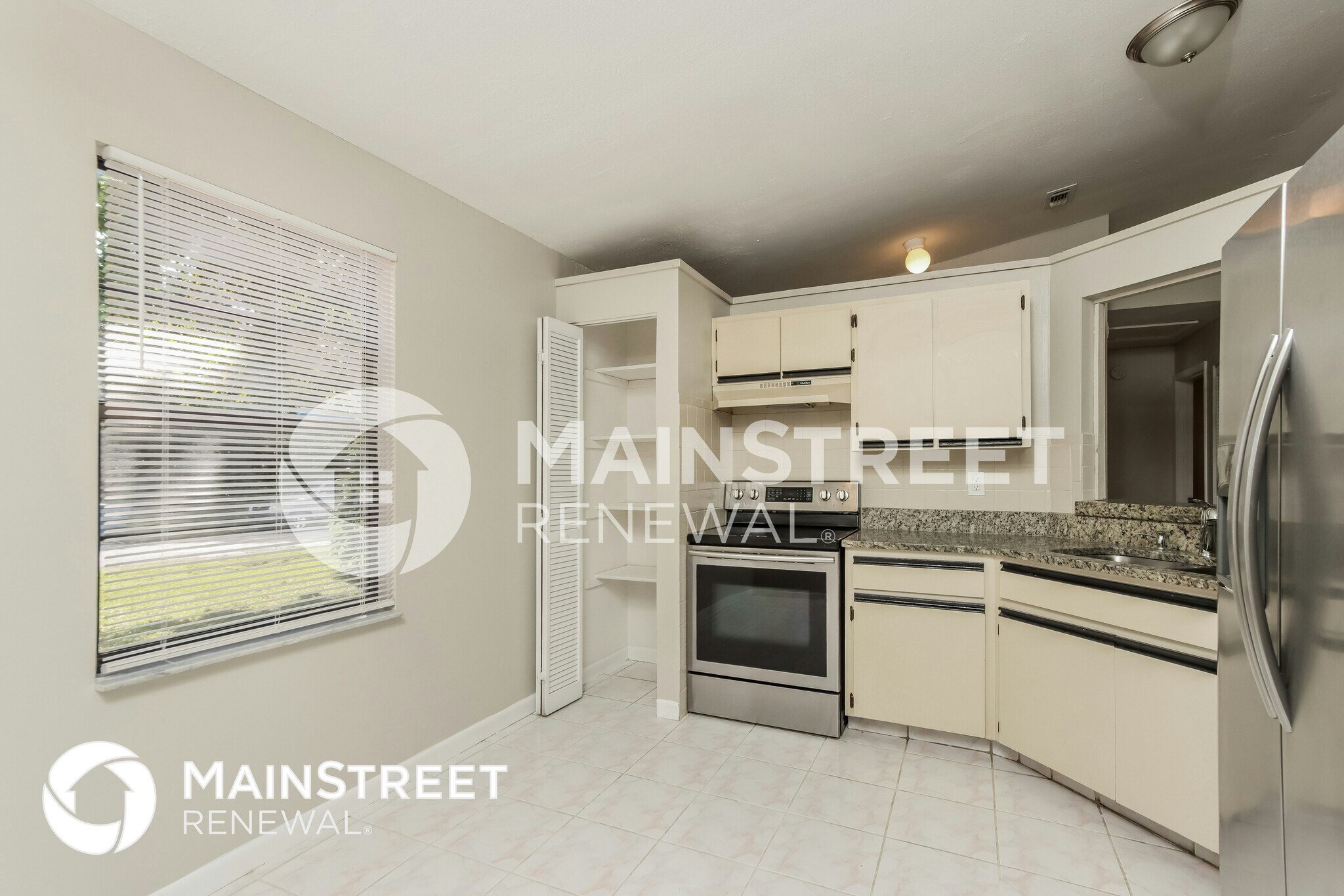 Building Photo - 647 Pampas St NW
