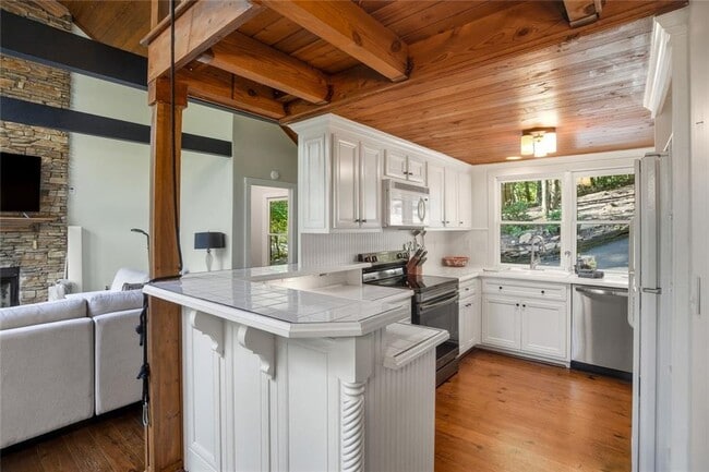 Building Photo - 203 Wild Azalea Cir