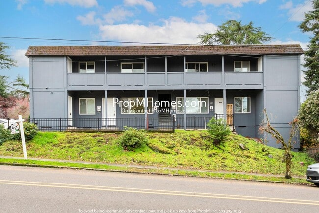 Building Photo - Updated Two Bedroom Unit - First Month Free!