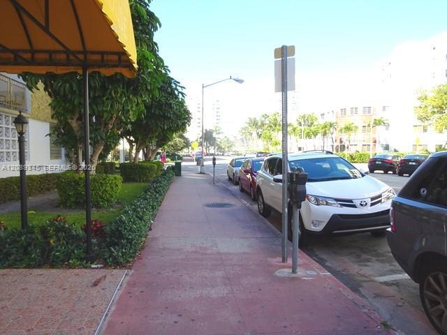 Building Photo - 1340 Lincoln Rd