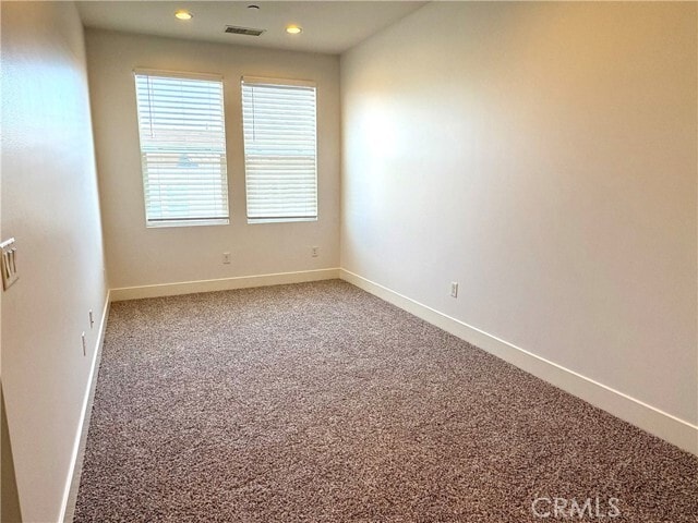 Building Photo - 12 Empire Dr