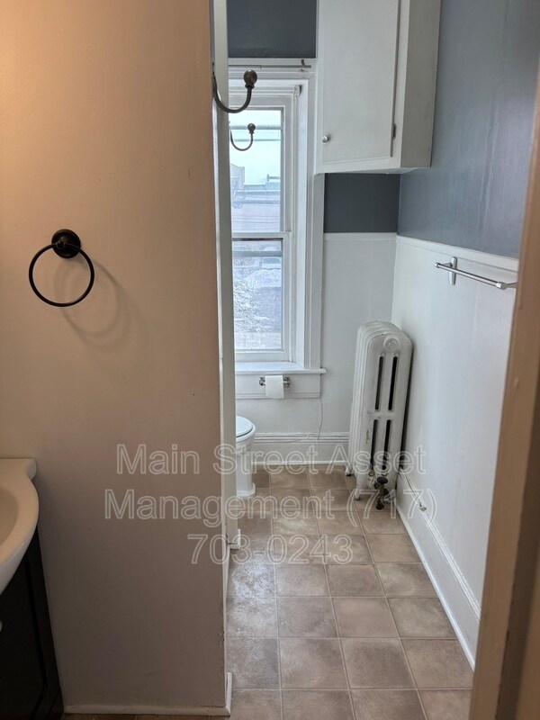 Building Photo - 831 Willow St